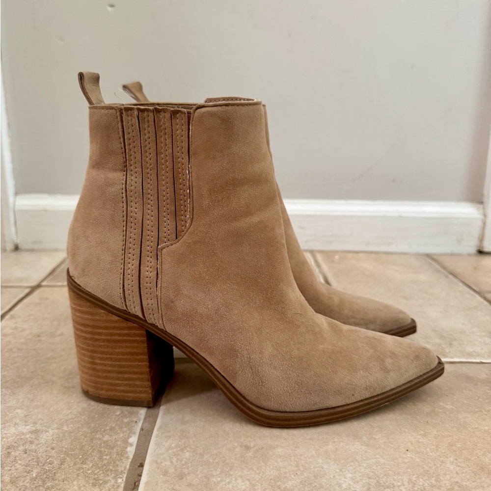 Steve Madden Tan Suede Booties